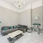 In Centre Of Apartamento